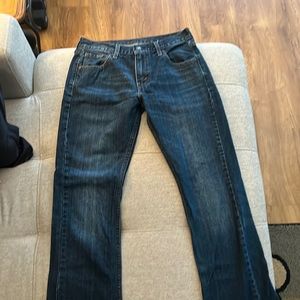 527 slim bootcut jeans. Size 30x30.